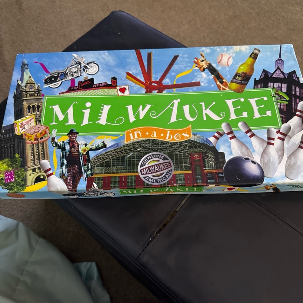 Milwaukee in a Box Board Game - Vibrant Green
